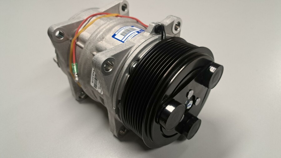 Compressor Que QP15XD 12V Pad Ø119mm Poly-V8 3E | Hattink Thermo Parts